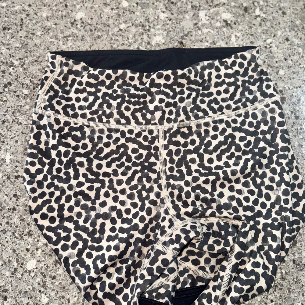 Lululemon Pedal To The Medal 7/8 Tight *Full-On Luxtreme - Size 4 🌟👟 - Picture 4 of 14